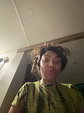 Snapshot of butterflybootyy chatting on 09-11-25, 08:58 butterflybootyy online show from 09-11-25, 08:58