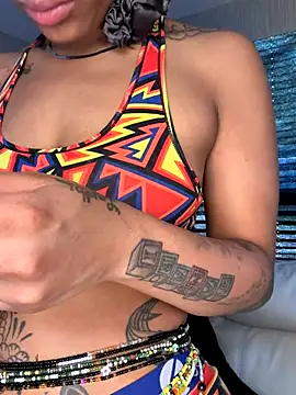 Snapshot of butterflybootyy chatting on 09-20-25, 06:35 butterflybootyy online show from 09-20-25, 06:35