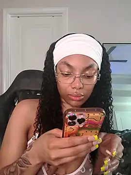 butterflybootyy online show from 04-30-26, 11:39