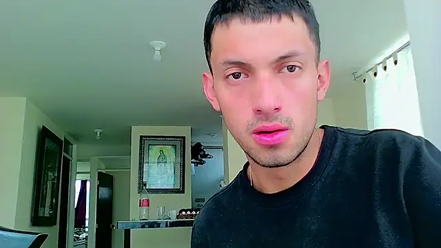 Snapshot of Dylan_west chatting on 10-26-25, 04:40 Dylan west online show from 10-26-25, 04:40