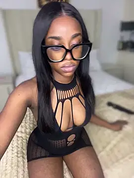 Snapshot of BhadBhad_Kitty chatting on 03-11-25, 07:36 BhadBhad Kitty online show from 03-11-25, 07:36