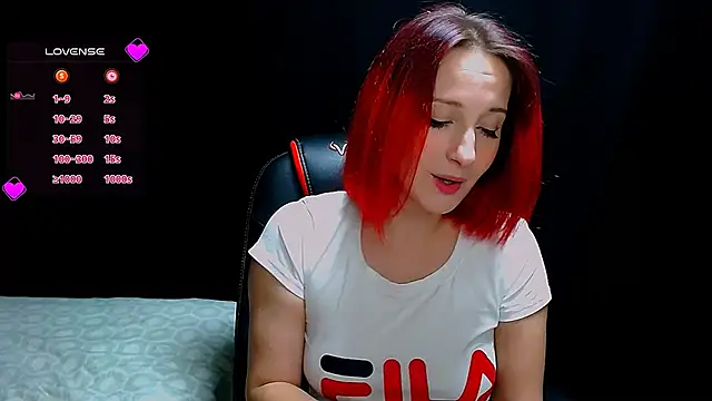 AgathaNoxe online show from 12-19-24, 10:21