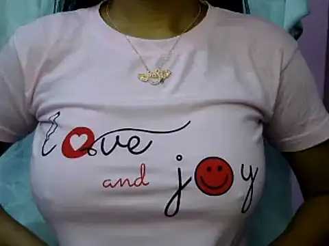 Snapshot of Mishti69 chatting on 12-04-24, 11:02 Mishti69 online show from 12-04-24, 11:02