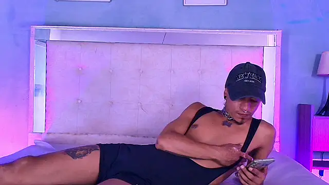 Snapshot of Mowgli_FFun chatting on 10-12-25, 03:13 Mowgli FFun online show from 10-12-25, 03:13