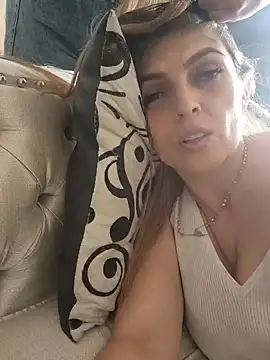 Lizzymontanaa online show from 11-16-25, 03:50