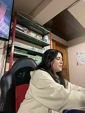 Snapshot of emiliaharper408 chatting on 12-01-24, 11:42 emiliaharper408 online show from 12-01-24, 11:42