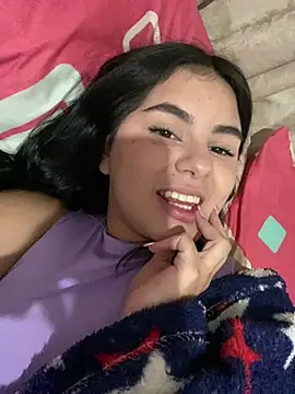 Snapshot of emiliaharper408 chatting on 02-19-25, 03:50 emiliaharper408 online show from 02-19-25, 03:50