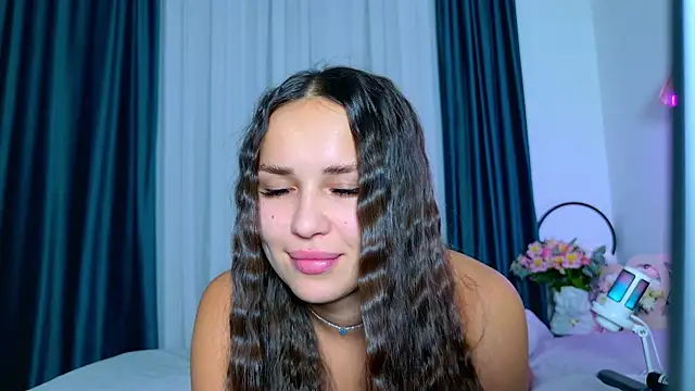 Snapshot of Brenda_M00n chatting on 10-15-25, 03:09 Brenda M00n online show from 10-15-25, 03:09