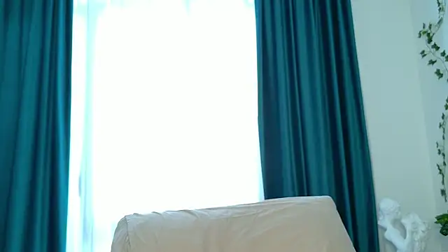 Snapshot of Brenda_M00n chatting on 02-22-25, 07:34 Brenda M00n online show from 02-22-25, 07:34