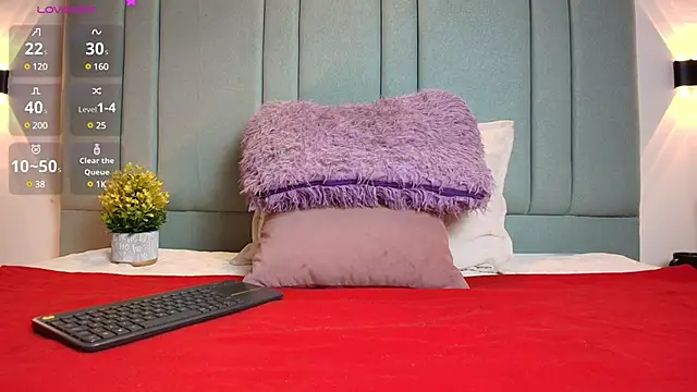 Snapshot of Chloe_Cherry21 chatting on 03-06-25, 09:14 Chloe Cherry21 online show from 03-06-25, 09:14