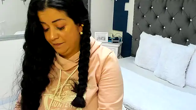 Brenda sotoo online show from 12-02-24, 01:08