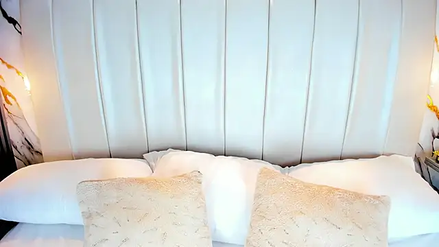 AvyMilton online show from 10-10-25, 11:44