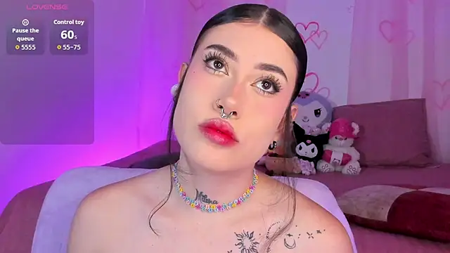 Snapshot of melody_suarez chatting on 10-14-25, 06:41 melody suarez online show from 10-14-25, 06:41