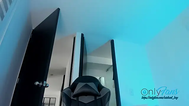 Snapshot of michael_boy88 chatting on 09-09-25, 08:51 michael boy88 online show from 09-09-25, 08:51