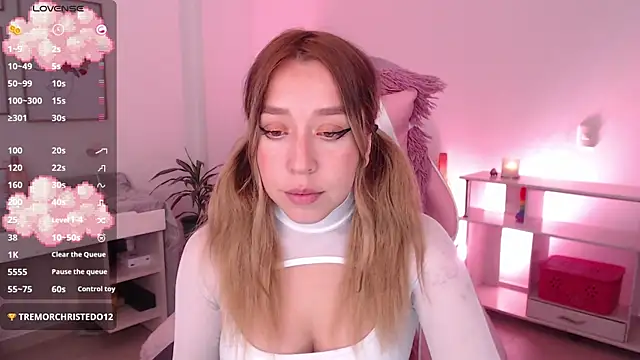 Dahlia  espresso online show from 10-17-25, 06:32