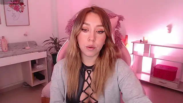 Dahlia  espresso online show from 10-16-25, 07:11