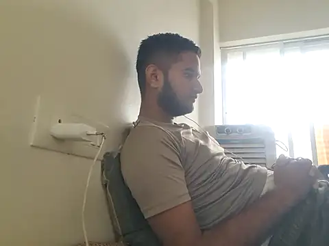 Jonrobinso online show from 06-23-26, 04:54