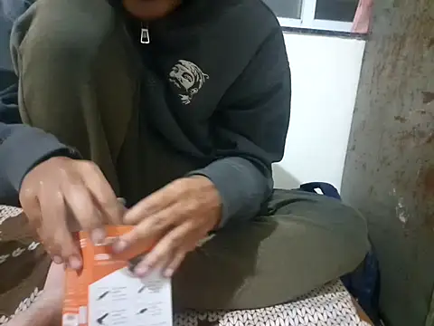 Jonrobinso online show from 12-17-25, 03:17