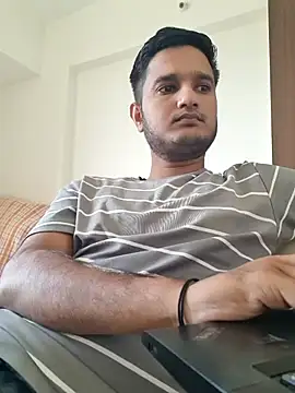 Jonrobinso online show from 04-12-26, 03:54