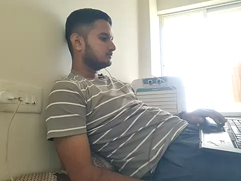 Jonrobinso online show from 06-18-26, 04:33