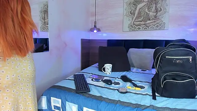 MelaniieRoux online show from 09-12-25, 11:43