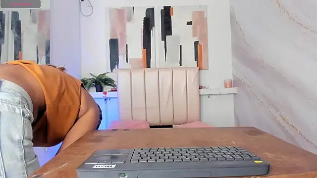 miranda villa online show from 12-02-25, 12:18