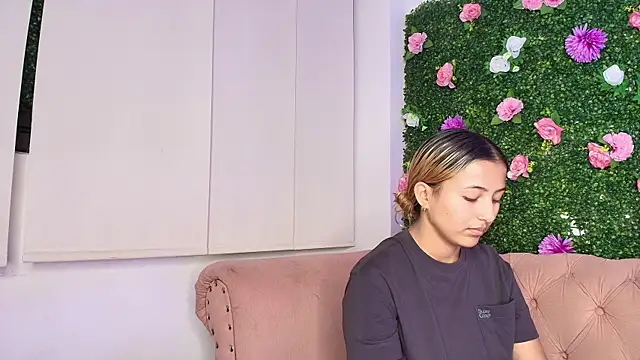 miranda villa online show from 09-23-25, 12:34