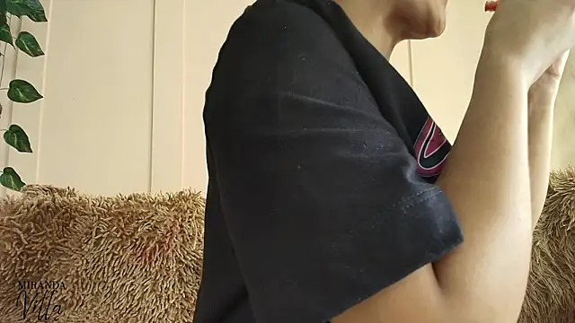 Snapshot of miranda_villa chatting on 02-03-26, 02:11 miranda villa online show from 02-03-26, 02:11