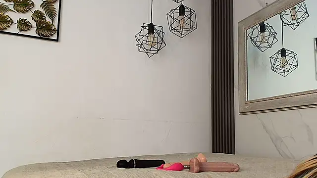 miranda villa online show from 10-30-25, 01:09