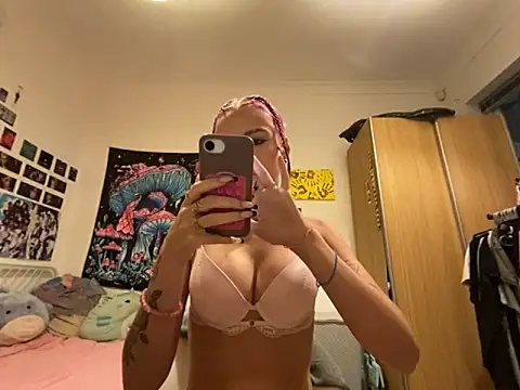 EmilyCleeveland online show from 09-10-25, 07:13