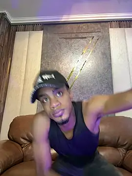 Snapshot of AaronCruz_ chatting on 03-18-25, 07:12 AaronCruz online show from 03-18-25, 07:12