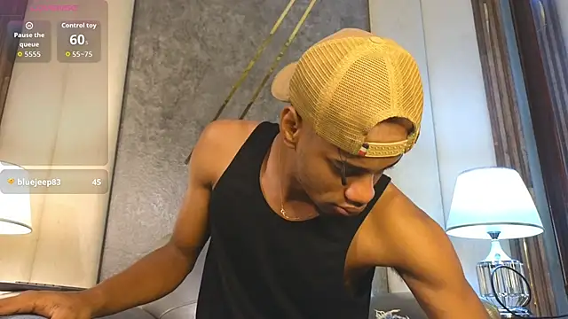 Snapshot of AaronCruz_ chatting on 09-18-25, 01:58 AaronCruz online show from 09-18-25, 01:58