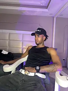 Snapshot of AaronCruz_ chatting on 02-17-25, 02:38 AaronCruz online show from 02-17-25, 02:38