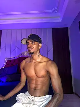 AaronCruz  online show from 11-26-25, 10:04