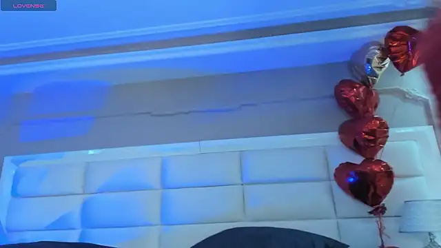 Snapshot of AaronCruz_ chatting on 02-21-26, 01:35 AaronCruz online show from 02-21-26, 01:35