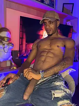 AaronCruz  online show from 10-28-25, 05:29