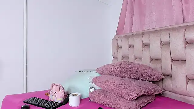 Roxy-Smith online show from 04-22-26, 10:27