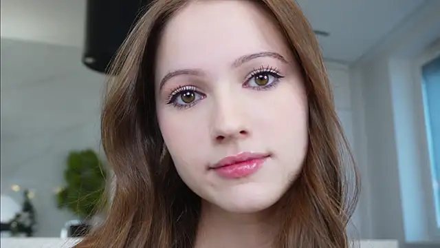 hecola online show from 11-30-25, 09:21