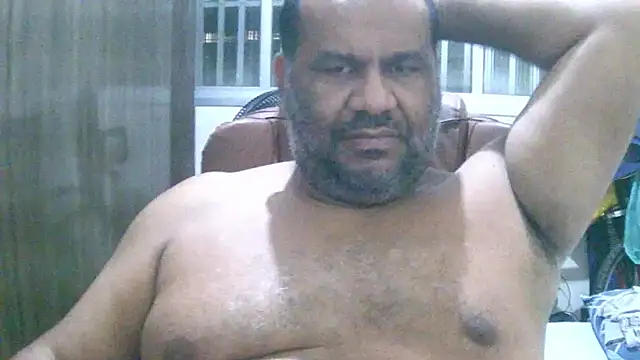 Snapshot of ulmo_br chatting on 10-31-25, 02:30 ulmo br online show from 10-31-25, 02:30