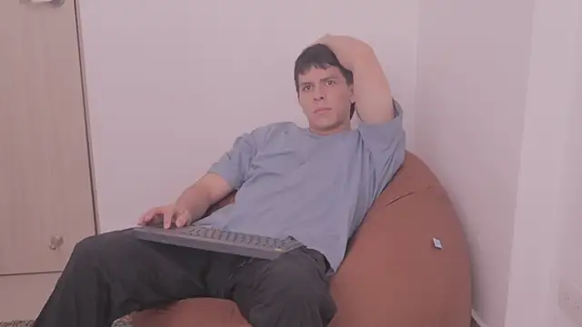 Tony Hoffa online show from 03-11-25, 07:03