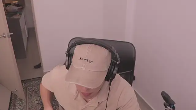 Tony Hoffa online show from 10-31-25, 08:49