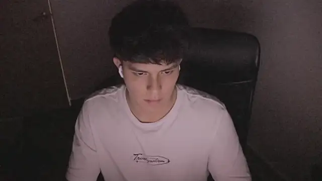 Tony Hoffa online show from 12-13-25, 08:04