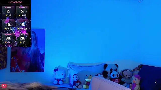 Kendall Gil online show from 10-31-25, 03:14