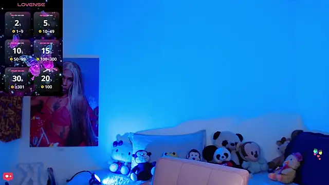 Kendall Gil online show from 10-28-25, 04:02