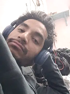 Snapshot of nskgenz chatting on 11-17-25, 08:24 nskgenz online show from 11-17-25, 08:24