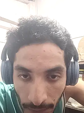 Snapshot of nskgenz chatting on 09-18-25, 11:57 nskgenz online show from 09-18-25, 11:57