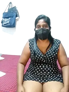 Aroma Sl online show from 11-07-25, 01:59