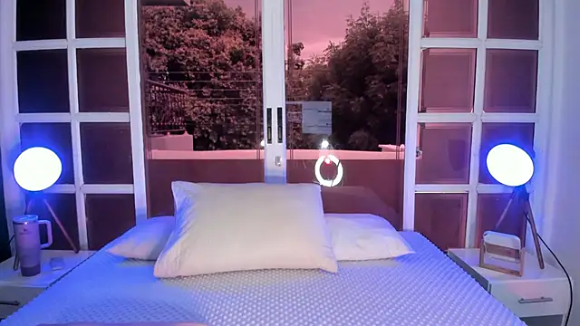 LottiCarter online show from 05-27-26, 08:05