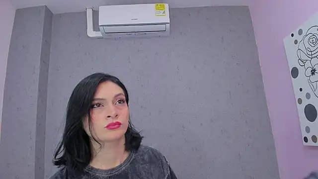 Tiffany mendez online show from 11-11-25, 12:22