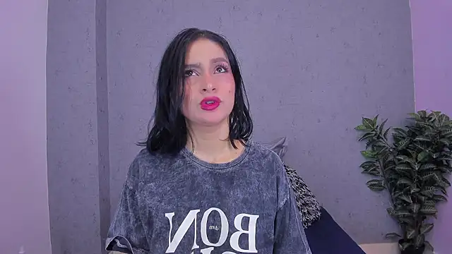 Tiffany mendez online show from 03-18-26, 12:08